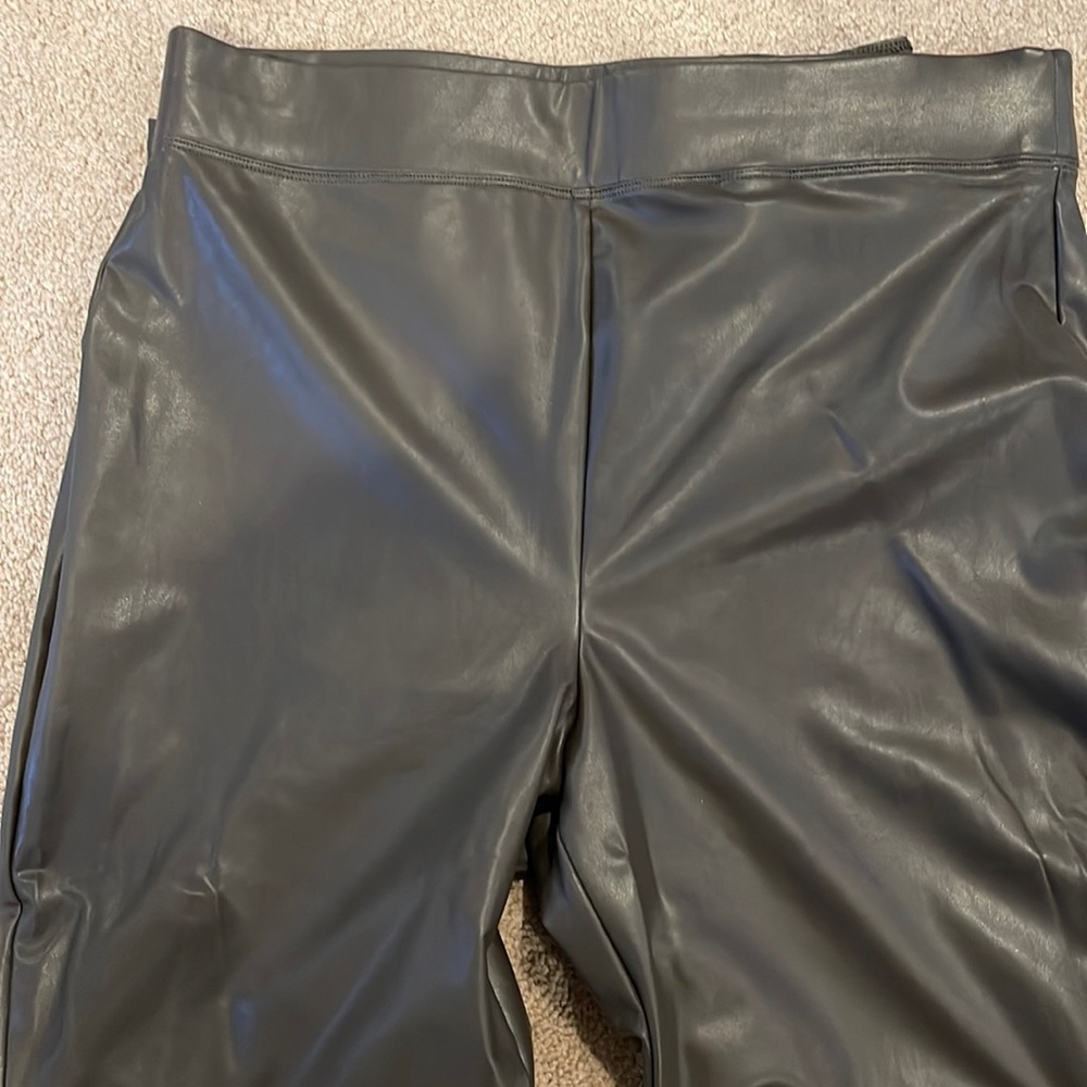 Express leather legging